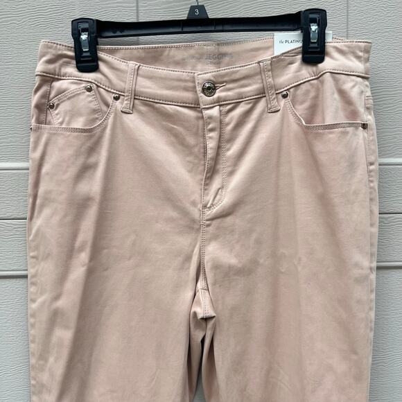 NWT Chico’s Platinum Jegging Slim Fit Frosted Petal Pink Size 1/US 8 - Picture 2 of 9